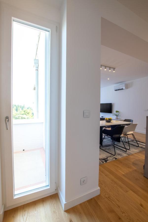 Luxury Mirage Apartment
